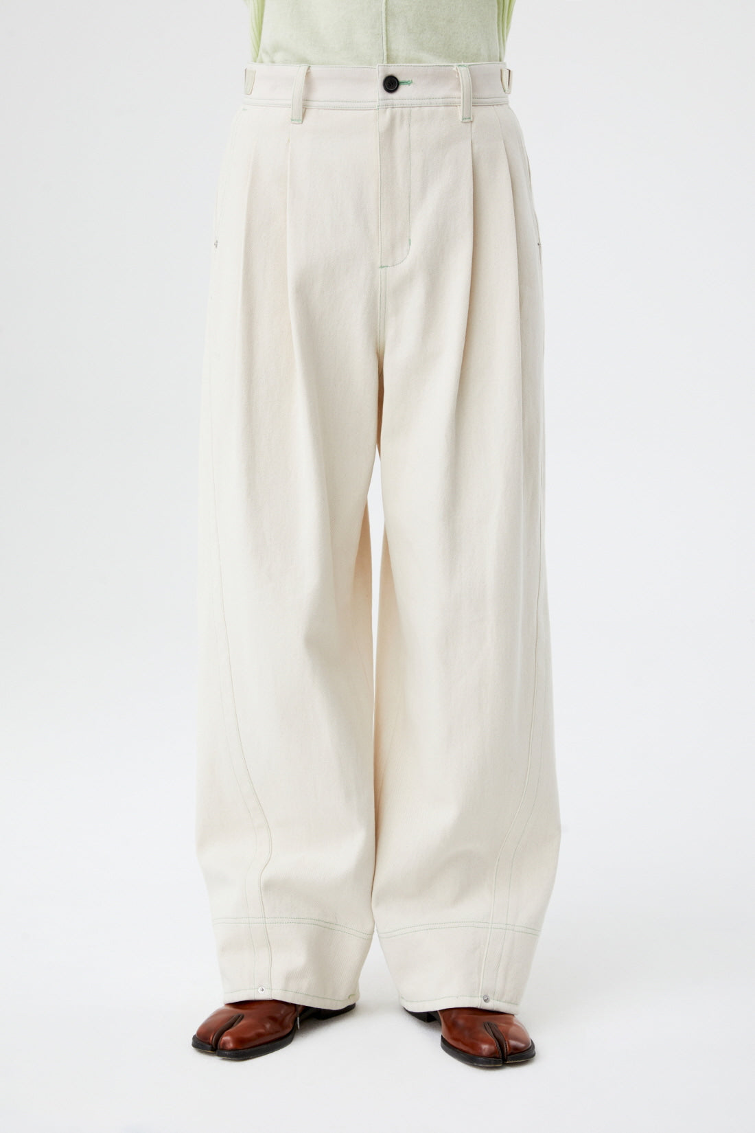 Curved Out Seam Trousers Ecru