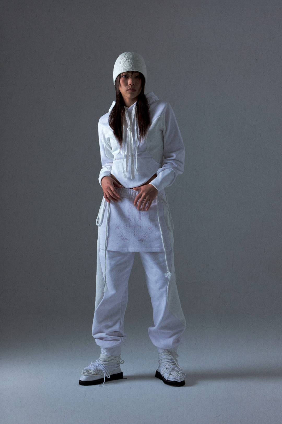 Graphic Apron Sweatpants / White